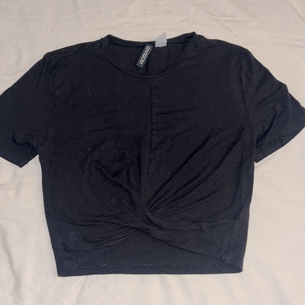 Divided black top